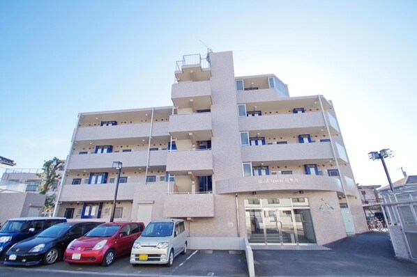 バードタウン8番館の物件外観写真